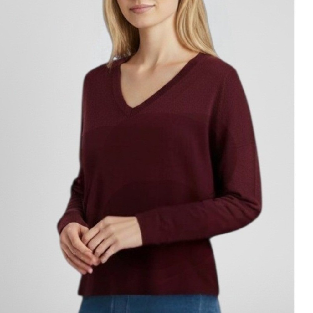 Quince Womens M NWOT Mongolian Cashmere V-Neck Sweater Burgundy Quiet Lux Slim